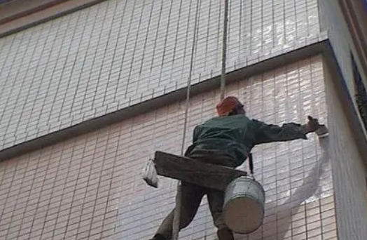 扬州市卫生间漏水维修公司分享下扬州市外墙防水的必要性。